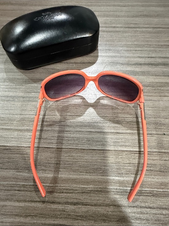 Vintage Coach Coral/Pink Oversized Women\'s Sunglasses main image 4